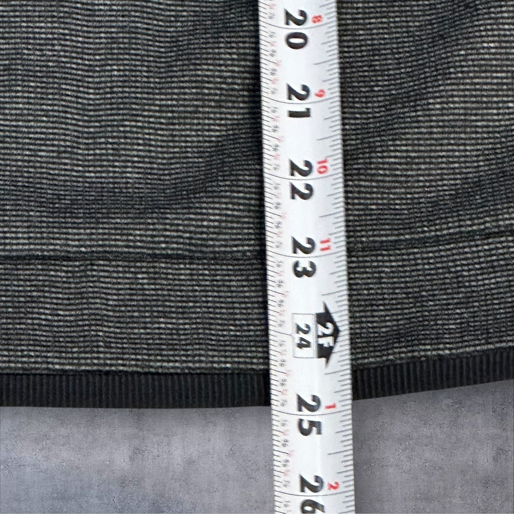 Under Armour Golf 1/4 Zip Pullover Heather Grey Athletic Men's Sweater‎ Top - Picture 3 of 10
